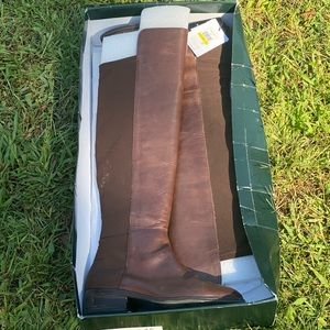 BROWN, KNEE-HIGH, LEATHER BOOTS